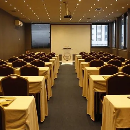 Atasehir Palace & Conference 4* Sarigazi