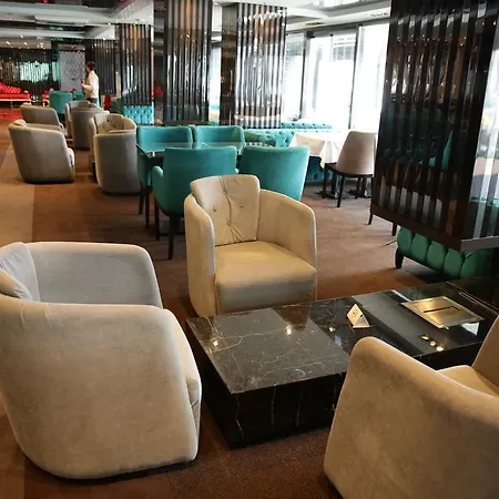 Atasehir Palace & Conference 4* Sarigazi
