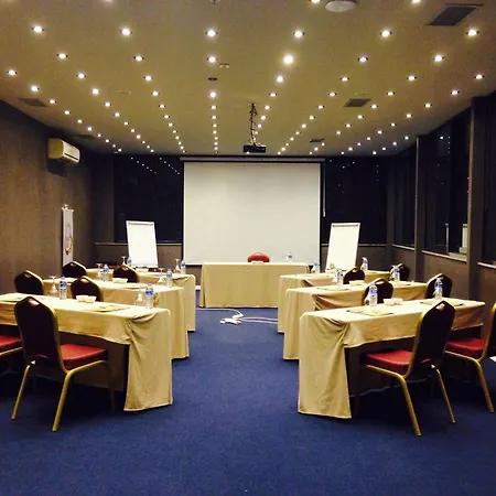 Atasehir Palace & Conference Hotel 4*